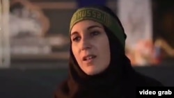 برگرفته از یک گفت‌وگوی تصویری کاترین شکدم در مورد راهپیمایی اربعین