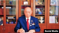 Аманбек Жайнаков.