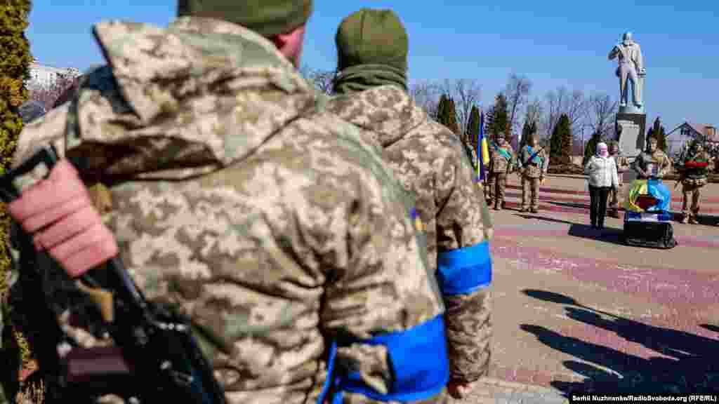 Прощання з полковником ЗСУ Валерієм Гудзем, який загинув внаслідок атаки російських військ на Луганщині. Київська область, 15 березня 2022 року
