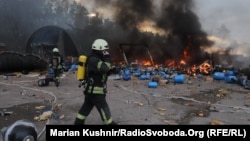 Гарыць мытны склад пад Кіевам, 8 сакавіка 2022 году