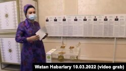 Saýlawçy ses berýär (arhiw)