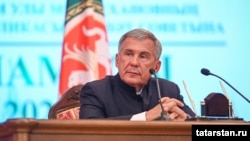 Рөстәм Миңнеханов