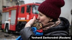 О 13:00 17 січня пошуково-рятувальні роботи на місці ракетного удару в Дніпрі завершили