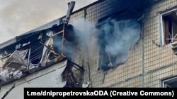 Обстріл пошкодив кілька багатоповерхівок і лінії електропередач у Нікополі