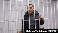 Равшан Жээнбеков.