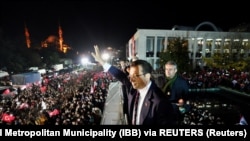 Мер Стамбула Екрем Імамоґлу на мітингу своїх прихильників, Стамбул, Туреччина, 15 грудня 2022 року