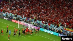 مراکش می‌خواهد اولین نماینده قاره آفریقا باشد که به فینال جام جهانی می‌رسد، تیمی که بازیکنانش برای رسیدن به یک رویای بزرگ مقابل مدافع عنوان قهرمانی قرار می‌گیرند