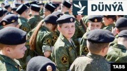 Harby mekdebiň okuwçylary