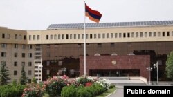 Հայաստանի ՊՆ վարչական համալիրը Երևանում, արխիվ