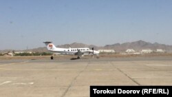 Бичкрафт Киң Эйр–350 учагы, Баткен аэропорту, Кыргызстан