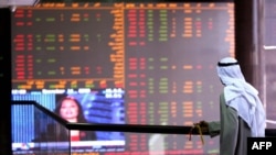 با توجه به تداوم رو به افزايش تقاضا برای نفت، اقتصاد عربستان، قطر و کويت توانسته است استاندارد زندگی مردم خود را در سطح خوبی حفظ کند.