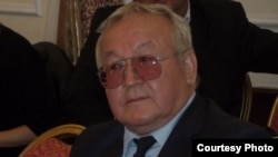 Дүйшөн Касенов.