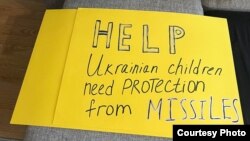 На наступний день після нападу РФ у Фінляндіїї організували мітинг на підтримку України