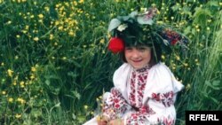 Дівчинка-полісяночка на Івана Купала