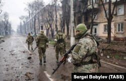 Російські військові. Лівобережний район Маріуполя. 13 квітня 2022 року