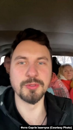 Сергій Іванчук під час евакуації людей