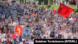 "Өлбөс полк" жүрүшү. Бишкек (архивдик сүрөт)