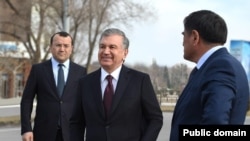 Зайнилобиддин Низомиддинов президент Шавкат Мирзиёевнинг "ўнг қўли" ва Ўзбекистоннинг энг қудратли мулозимларидан бири сифатида кўрилган. 