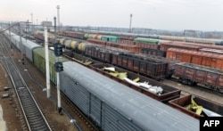 Вагони з уламками «Боїнга»