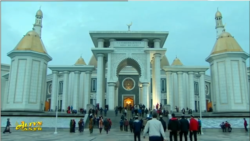 Diňle: Baýram namazynyň öň ýany, metjitlerde howpsuzlyk görlüp-eşidilmedik derejede güýçlendirilýär