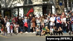 Друга світова війна закінчилася майже 80 років тому, реальних учасників бойових дій або вже немає в живих, або це дуже незначне число людей віком під 100 років