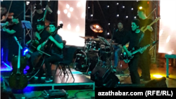 Рок-концерт струнного оркестра под руководством Тахира Атаева. Ашхабад, 4 декабря, 2022.