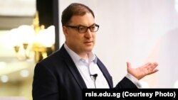 Шон Макфейт, профессор Университета национальной обороны США