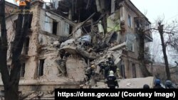 16 грудня внаслідок влучання ворожої ракети в житловий будинок в місті Кривий Ріг півторарічна дитина загинула, ще четверо дітей віком від 3 до 10 років поранені