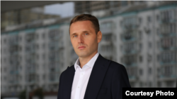 "QırımSOS" uquq qoruyıcı teşkilâtınıñ reberi Oleksiy Tılnenko