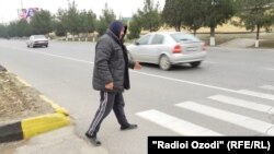 Фирдавс Валиев ҷойи ҳодисаро нишон медиҳад. 