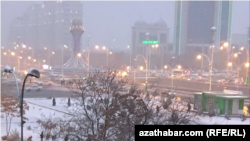 Снег в Ашхабаде. 9 января, 2023