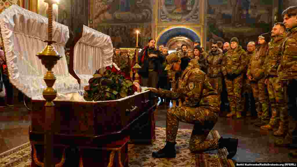 Нікола Міровіц приїхав до України зі Швеції у квітні. З перших днів забажав рятувати життя військовим ЗСУ в гарячих точках