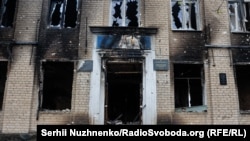 Зруйнований обстрілами російських військових центр дитячо-юнацької творчості, Мар'їнка, 14 квітня 2022 року