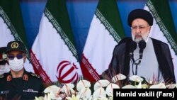 ابراهیم رئیسی در مراسم روز ارتش