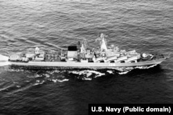 تصویری از رزم‌ناو اسلاوا در یکی از مأموریت‌هایش ۱۰ دسامبر ۱۹۸۳