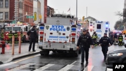 В районе станции метро "36-я улица", Нью-Йорк, 12 апреля 2022 года
