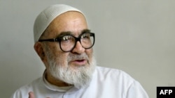 آیت‌الله حسینعلی منتظری، از مراجع شیعه که در سال ۱۳۸۸ درگذشت.