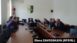 Спикер парламента пообещал сделать все от него зависящее, чтобы закон был принят до начала президентской избирательной кампании