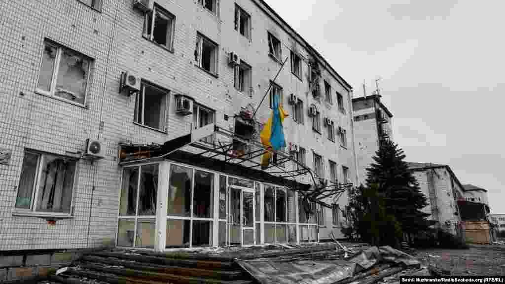 Наслідки обстрілів&nbsp;російськими військами у Мар&#39;їнці,&nbsp;14 квітня 2022 року