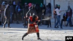 Участники беспорядков на Храмовой горе в Иерусалиме, 15 апреля 2022 года 