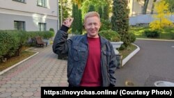 Яўген Батура пасьля суду. Менск, 30 верасьня