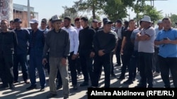 Өзгөн. Кемпир-Абад маселеси боюнча чогулгандар. 2022-жылдын 29-сентябры.