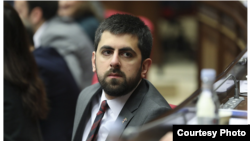 Провластный депутат Саргис Ханданян