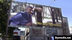 В первую очередь существует проблема безнаказанности: прокуратура расследует много дел, но сколько из них доведено до суда? "Где посадки?" - как говорят в России