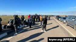 Rusiye ve Qazahistan ile sıñırda ilân etilgen seferberlikten soñ RF-nı terk etmege istegenlerden nevbet