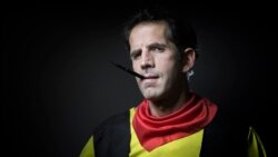 یک جور برادری با زنان شجاع ایرانی؛ گفت‌وگو با کارتونیست فرانسوی