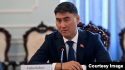 Чыңгыз Айдарбеков.