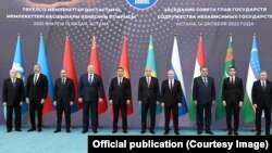 Көз карандысыз Мамлекеттер Шериктештигине (КМШ) кирген өлкөлөрдүн лидерлери. 14-октябрь, 2022-жыл.