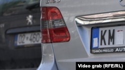 Ethnic Serbs in the north of Kosovo have been using car plates issued by Serbian institutions since the end of the war with acronyms of Kosovo cities, such as KM (Kosovska Mitrovica), PR (Pristina), or UR (Urosevac).
