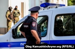 Обшук у приміщенні Меджлісу в Сімферополі, вересень 2014 року